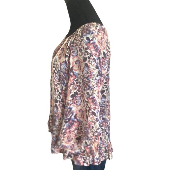 Zac & Rachel Flowy Floral Blouse with Lace Accent, Size Medium - Picture 7 of 9